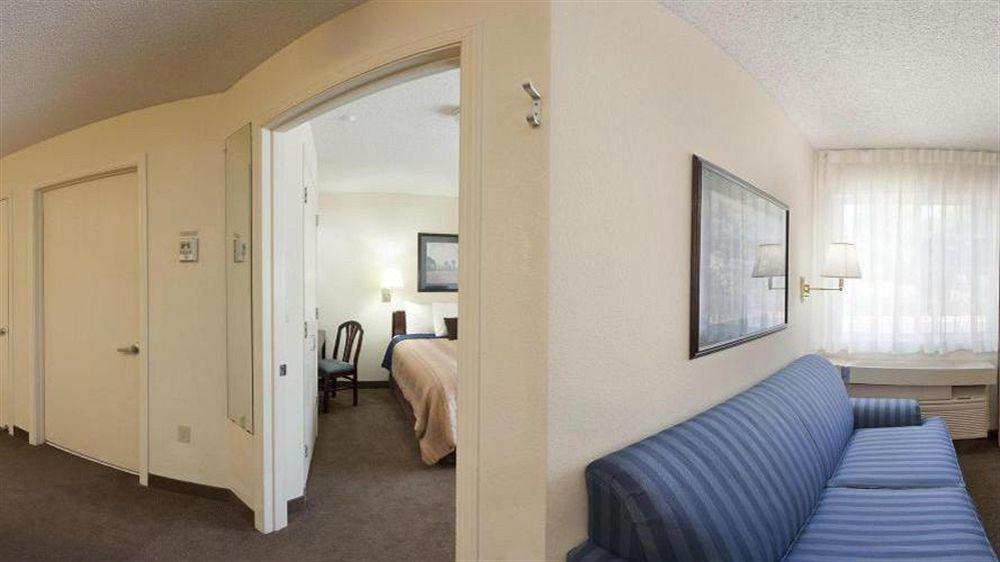 Sonesta Simply Suites Dallas Galleria Екстер'єр фото